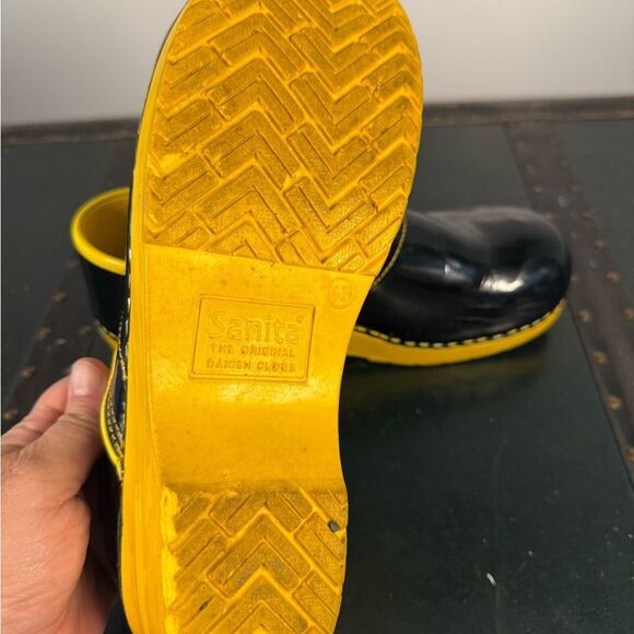 Sanita Xenia Danish Clog Black Patent Yellow Trim Size 40 - Picture 2 of 5